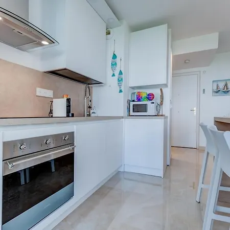 Maison Margot - A Short Walk To The Sea דירה